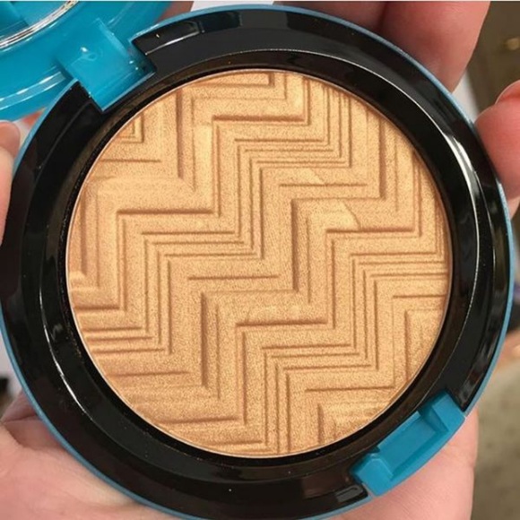 Mac Patrick starrr hot and heavy face powder - Picture 2 of 5